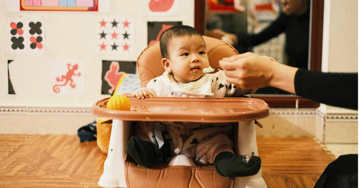 Cadeira de Alimentação para Bebê: Segurança, Conforto e Dicas Educativas para a Hora das Refeições